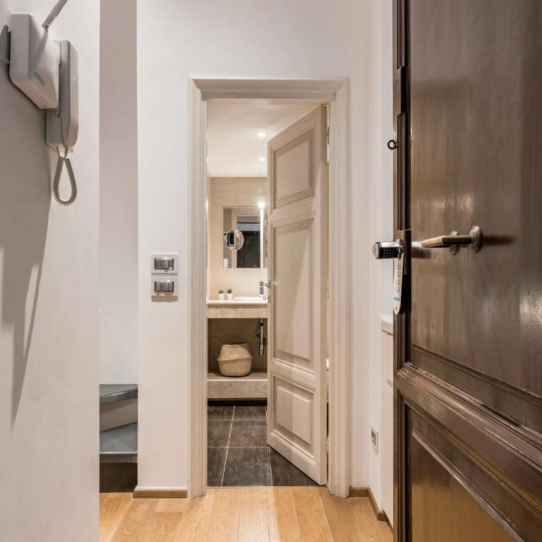 The Best Rent - One-bedroom flat in Tritone area - One-bedroom apartment with a mezzanine with a double bed - 19