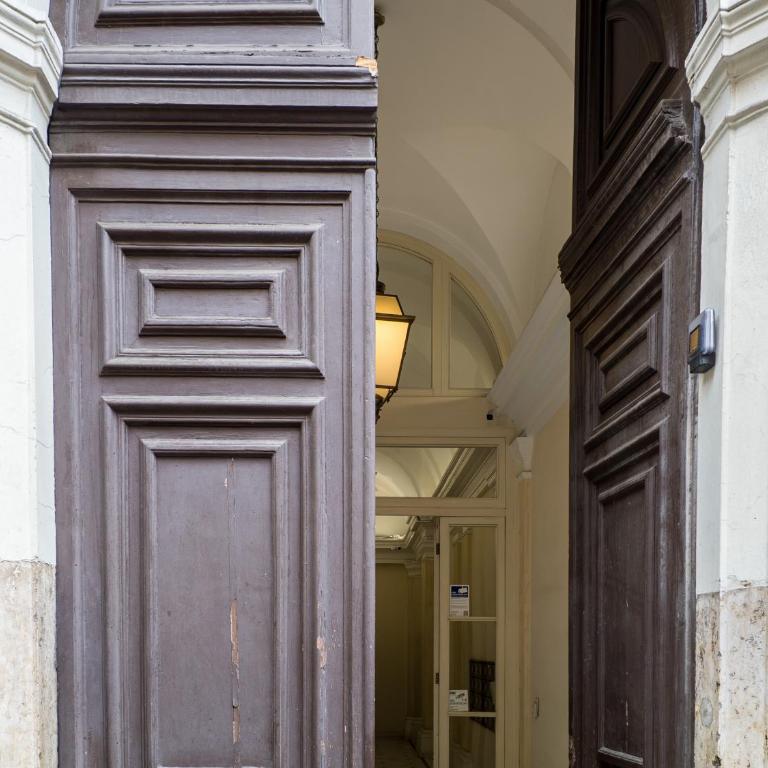 The Best Rent - One-bedroom flat in Tritone area - One-bedroom apartment with a mezzanine with a double bed - 24