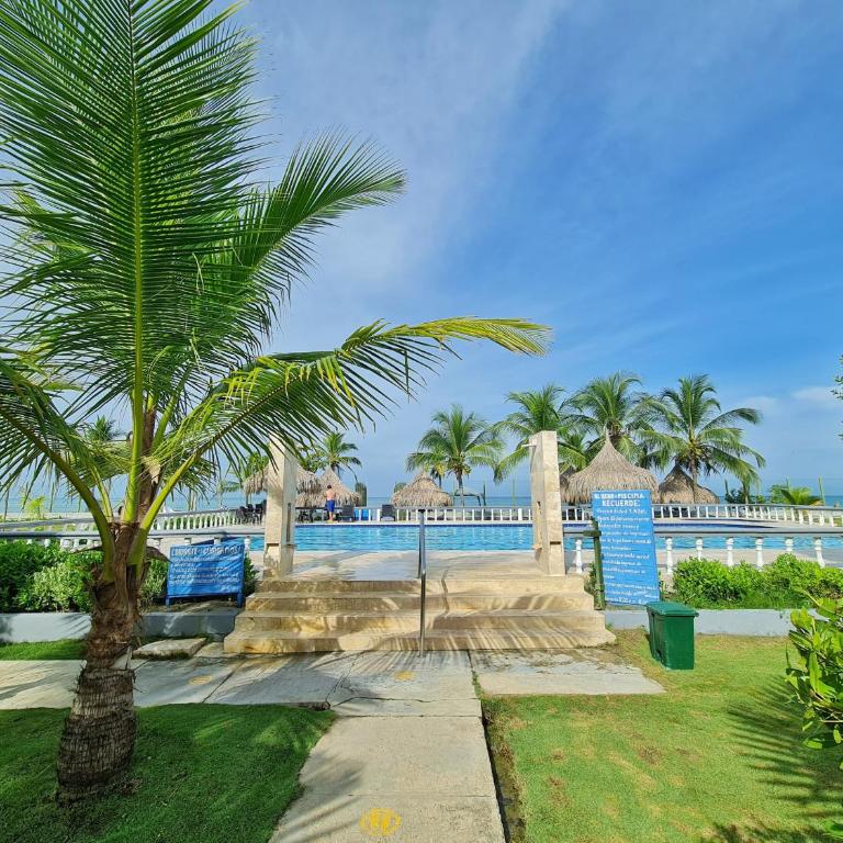 Lujosa cabana con piscina playa y servicio - Casa - 57