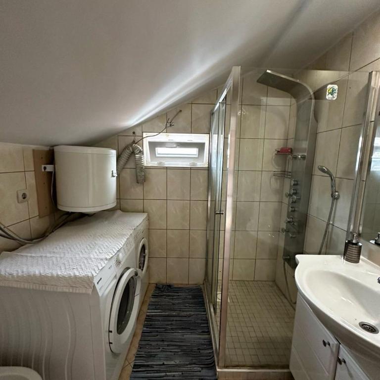 Lena's Corner - Apartman - 19