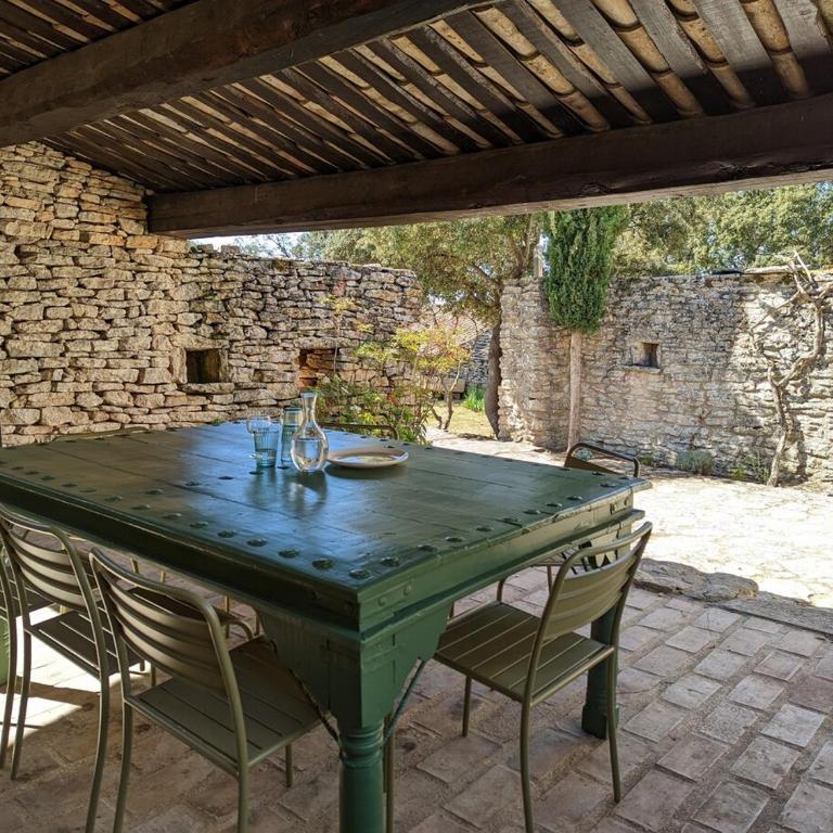 Mas traditionnel à Gordes en pleine nature - Five-Bedroom House - 5
