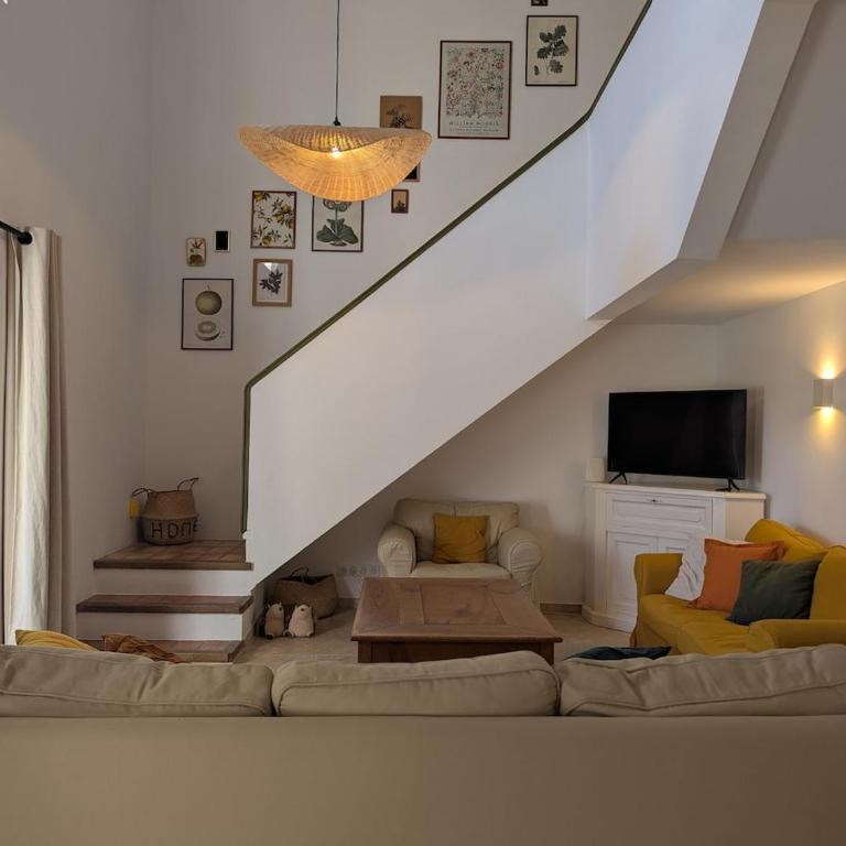 Mas traditionnel à Gordes en pleine nature - Five-Bedroom House - 46