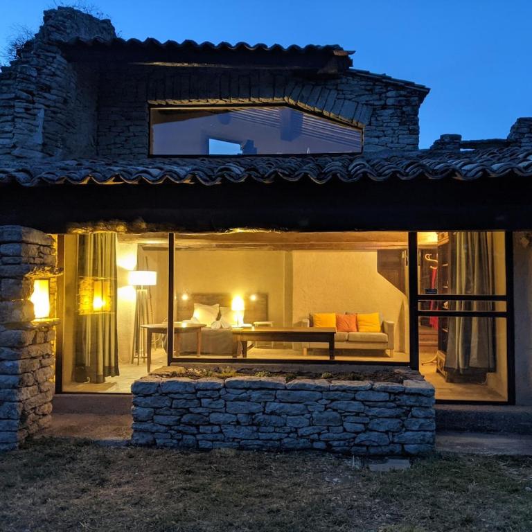 Mas traditionnel à Gordes en pleine nature - Five-Bedroom House - 29
