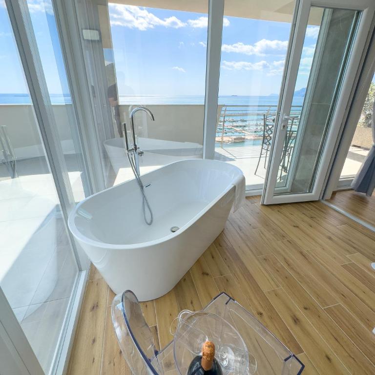 B&B Lilibeth Luxury Suites - Marina D'Arechi - Suite Familiare Deluxe - 3