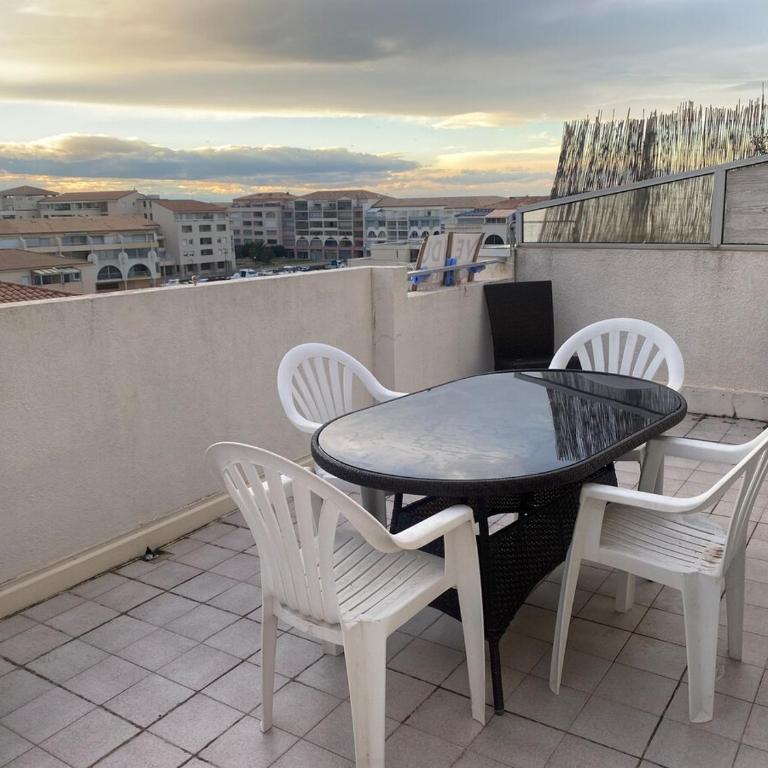 T4-72 m2 Vue Panoramique - 200 m de la plage - Etage 5 avec Ascenseur -6 pers max - Apartment mit 3 Schlafzimmern - 32
