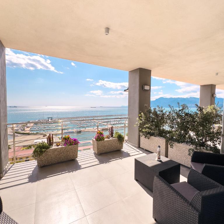 B&B Lilibeth Luxury Suites - Marina D'Arechi - Appartamento Attico con 4 Camere da Letto - 4