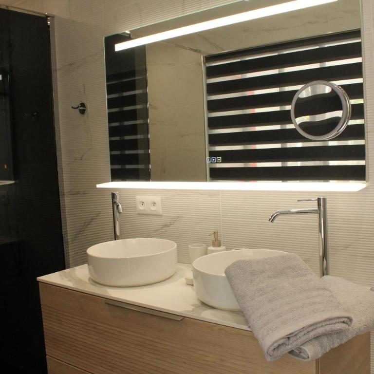 Villa Stella-Jacuzzi, Piscine, Calme-Parking - Appartement - 4