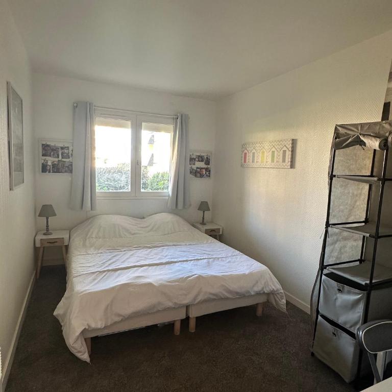 Appartement 3 pièces avec jardinet, 6 personnes, internet, proche Grand Hôtel de Cabourg - FR-1-487-308 - Appartement (6 Adultes) - 6
