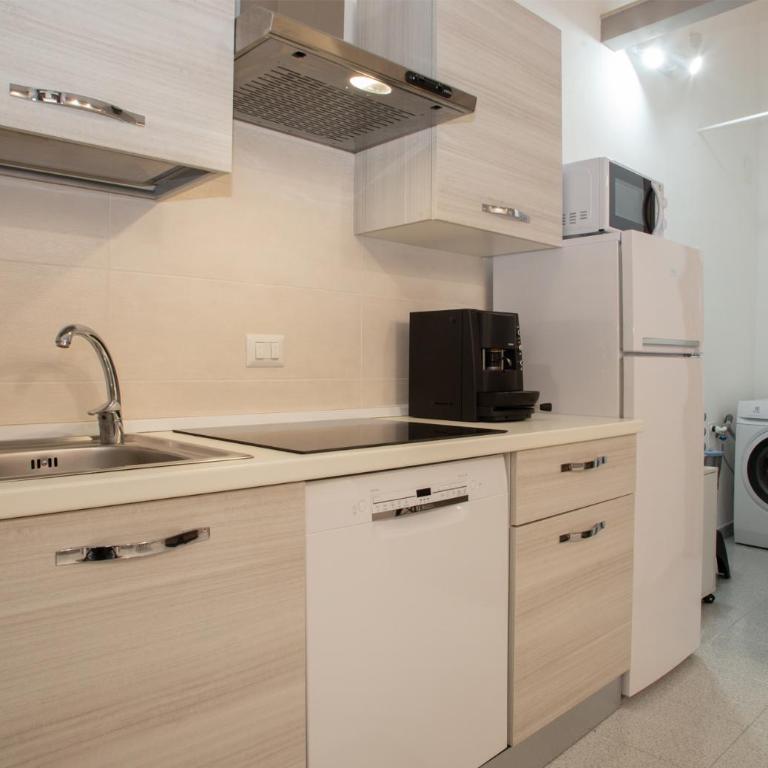 Dimora Chronos - The Fab Stay - Three-Bedroom Apartment - 14