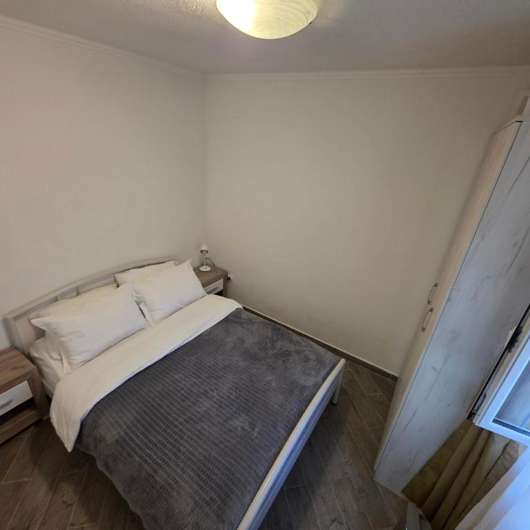 Apartmani Komatina Đenovići 2 - One-Bedroom Apartment - 11