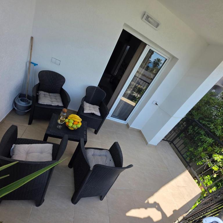 Apartmani Komatina Đenovići 2 - One-Bedroom Apartment - 4