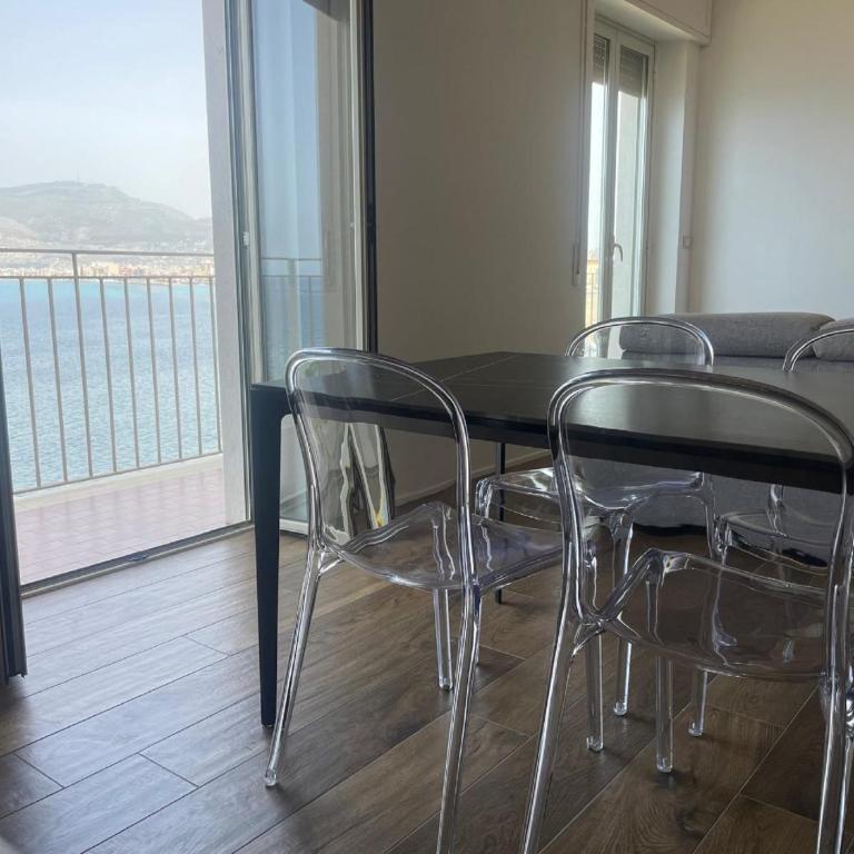 Acqua & Sale - Appartamento con 2 Camere da Letto, Terrazza e Vista Mare - 1