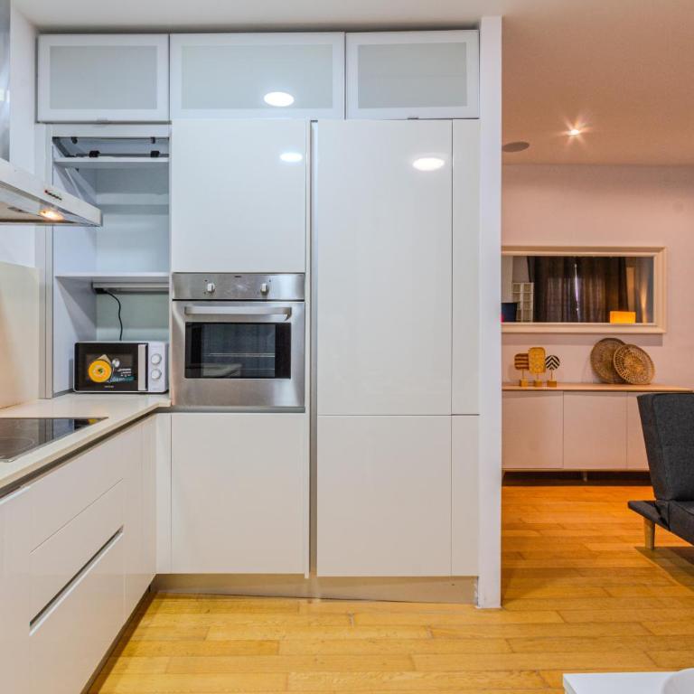 Apartamento en el centro histórico de Alicante - Two-Bedroom Apartment - 23