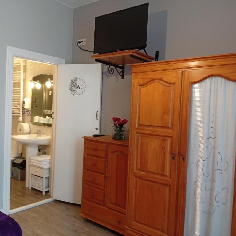 Hospedaje Don Pelayo - Habitación Doble con cama supletoria - 2 camas - 3