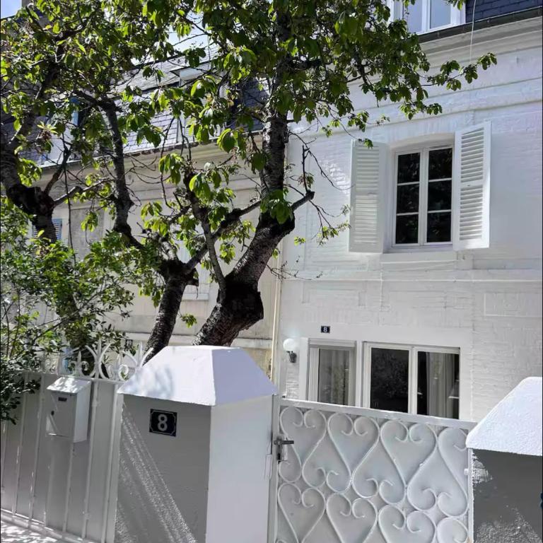 La Dolce Trouvillaise - Maison 5 personnes - Plein centre Trouville - Au calme - Belle Terrasse - Casa de 2 dormitorios - 18