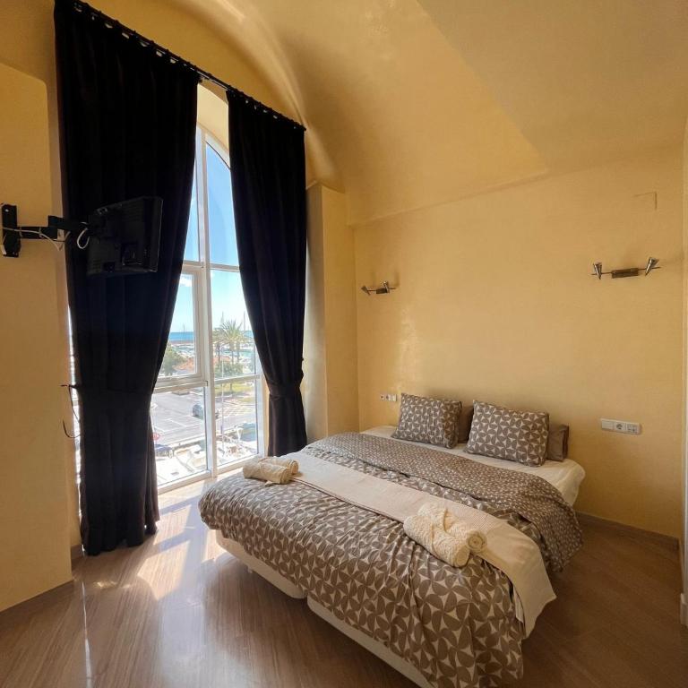 Lujoso Atico Dúplex En Puerto Marina - Apartamento de 3 dormitorios - 19