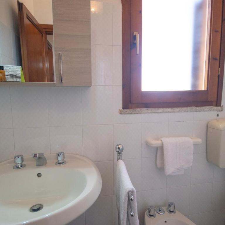Centro San Teodoro - Appartamento con 2 Camere da Letto - 9