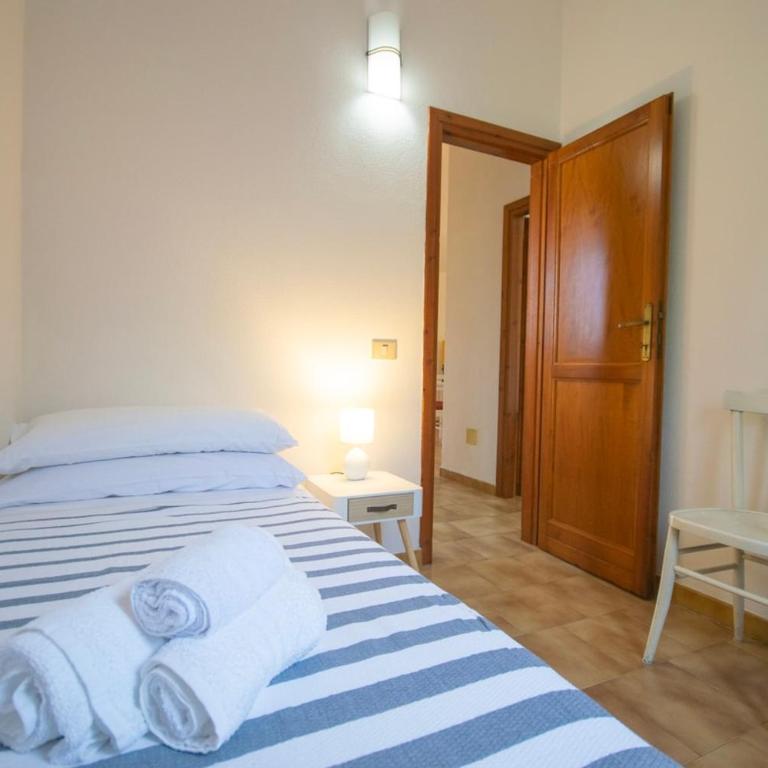 Centro San Teodoro - Appartamento con 2 Camere da Letto - 24