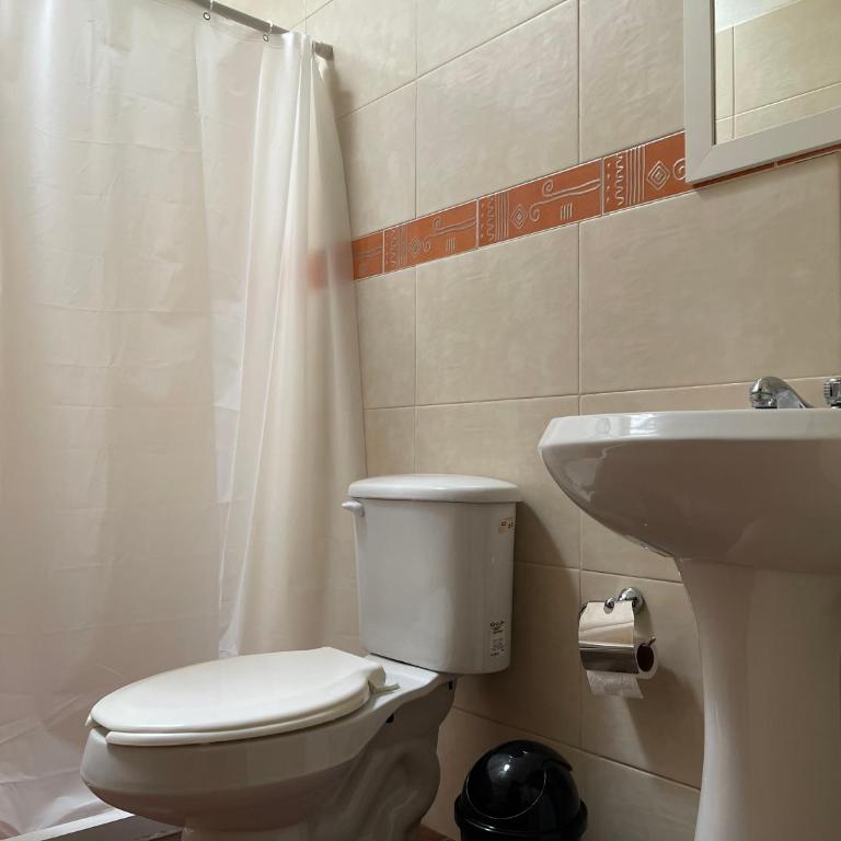 Casa Mar y Sierra - Habitación Doble con baño privado externo - 3