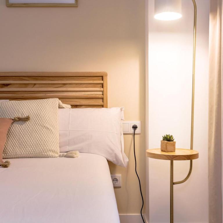 CATERINA Gràcia - Three-Bedroom Deluxe Apartment - 25