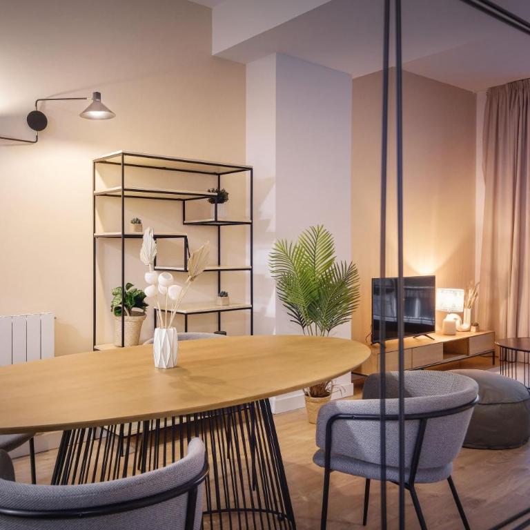 CATERINA Gràcia - Three-Bedroom Deluxe Apartment - 16