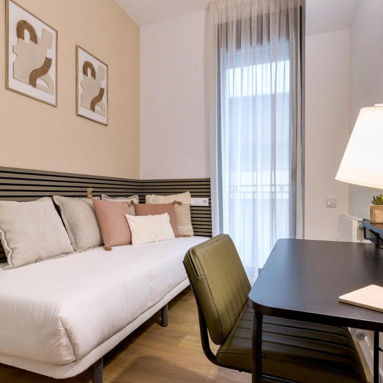 CATERINA Gràcia - Three-Bedroom Deluxe Apartment - 10
