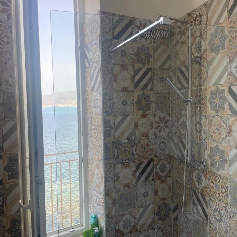 Acqua & Sale - Appartamento con 2 Camere da Letto, Terrazza e Vista Mare - 4