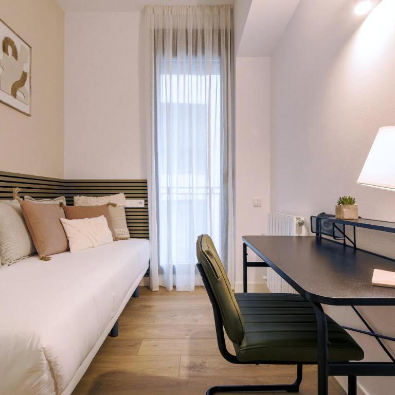 CATERINA Gràcia - Three-Bedroom Deluxe Apartment - 24