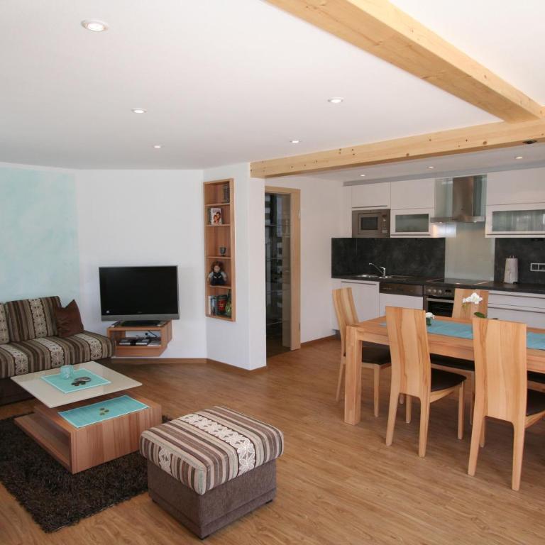 Alpenflair Ferienwohnungen "Haus Doris" - Haus mit 2 Schlafzimmern - 11