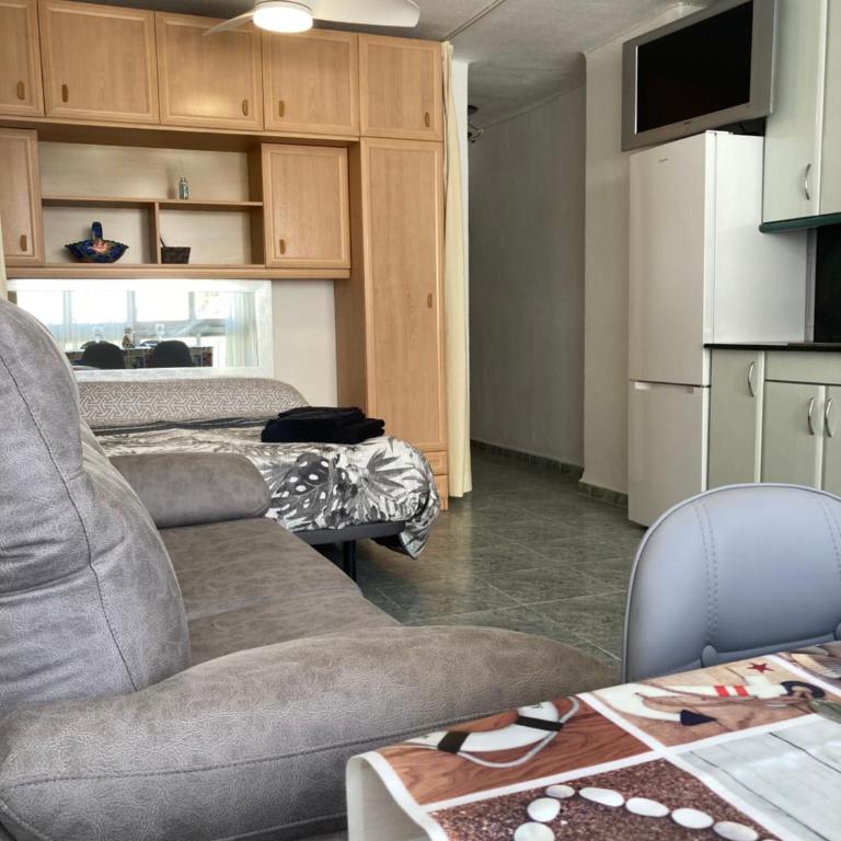 Apartamento La Pineda a 100 metros de la playa!! - One-Bedroom Apartment with View - 12
