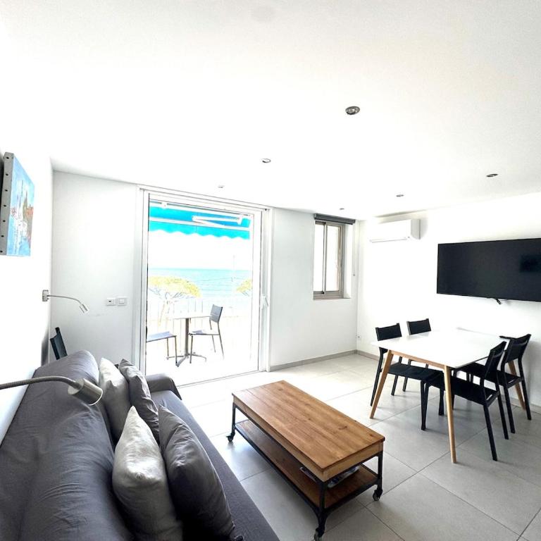 T3 Panorama face mer 180 degrés parking inclus climatisation - Apartment mit 2 Schlafzimmern - 10