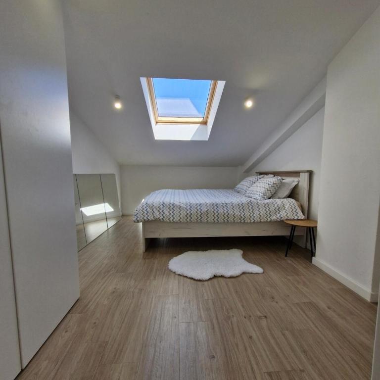 Mini Condo 26 DL 1 bed penthouse 2 min to sea - One-Bedroom Apartment - 13