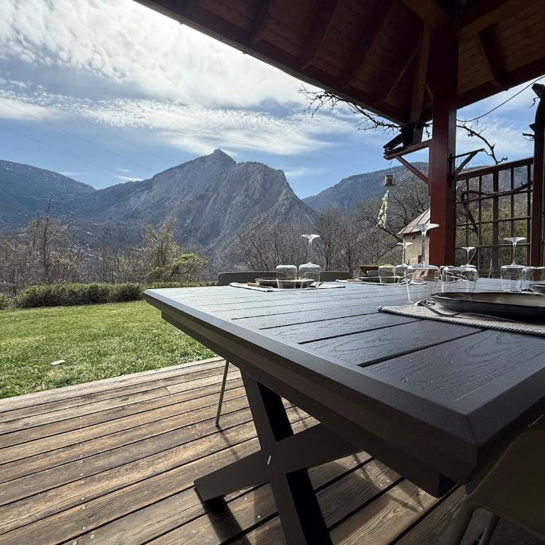 Chalet 6 Pers-Prox Cols-Vue Vallée-Jardin-BBQ - Chalet 3 Chambres - 16