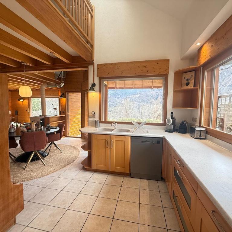 Chalet 6 Pers-Prox Cols-Vue Vallée-Jardin-BBQ - Chalet 3 Chambres - 47