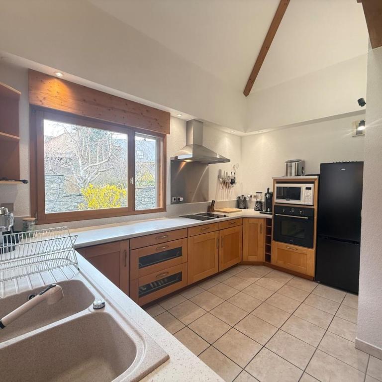 Chalet 6 Pers-Prox Cols-Vue Vallée-Jardin-BBQ - Chalet 3 Chambres - 54