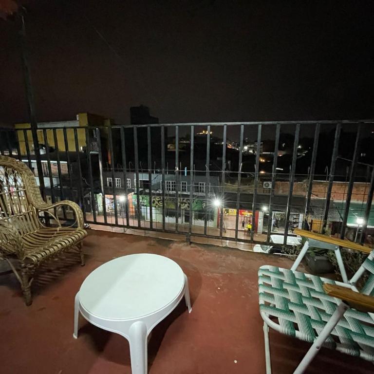 Green Vibes Iguazú A pasos de Av Brasil con WiFi, AA y Parrilla - Apartamento de 1 dormitorio - 3