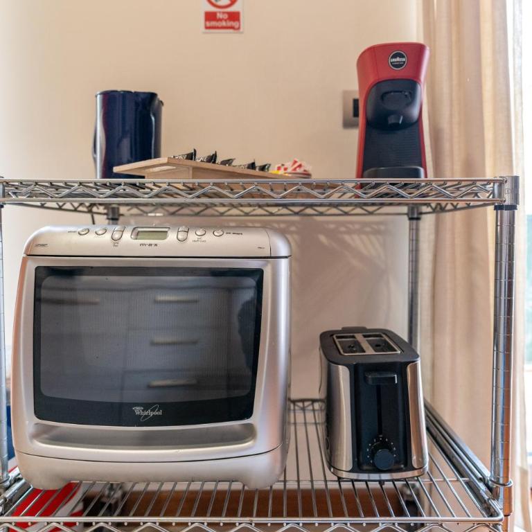 Casa Julia - Appartamento moderno in stile industriale con balcone a Roma - Appartamento con 1 Camera da Letto - 17