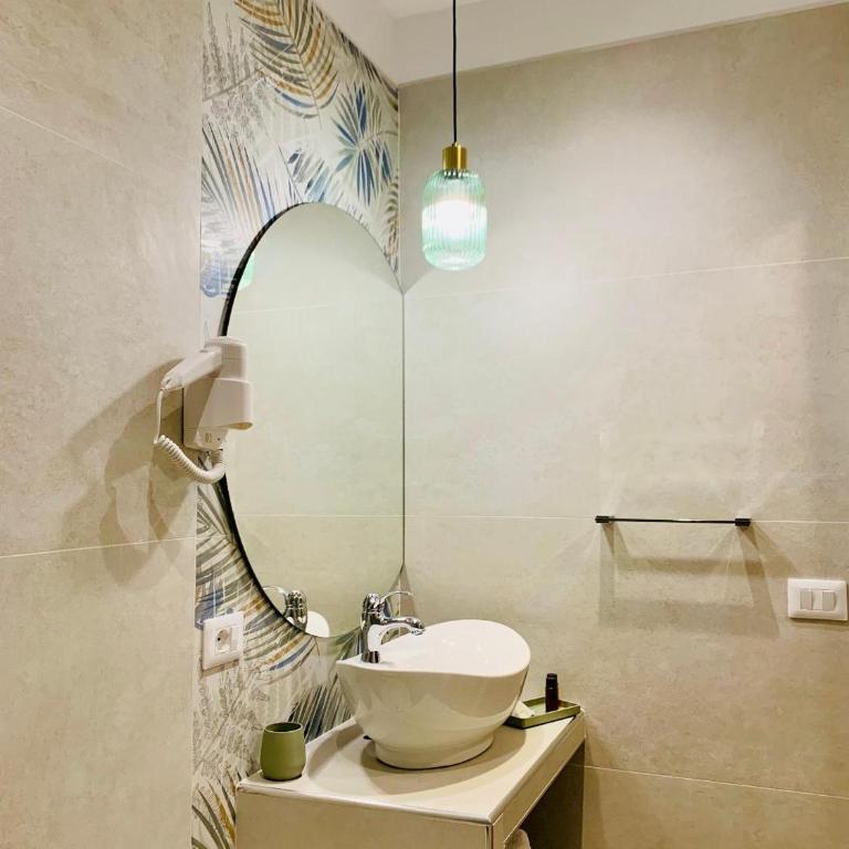 Bed and Breakfast D'Angelo - Camera Matrimoniale Deluxe con Bagno Interno Privato - 6
