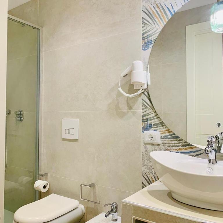 Bed and Breakfast D'Angelo - Camera Matrimoniale Deluxe con Bagno Interno Privato - 7