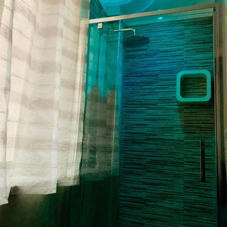 Bed and Breakfast D'Angelo - Camera Matrimoniale/Doppia con Letti Singoli con Bagno Privato Esterno - 16