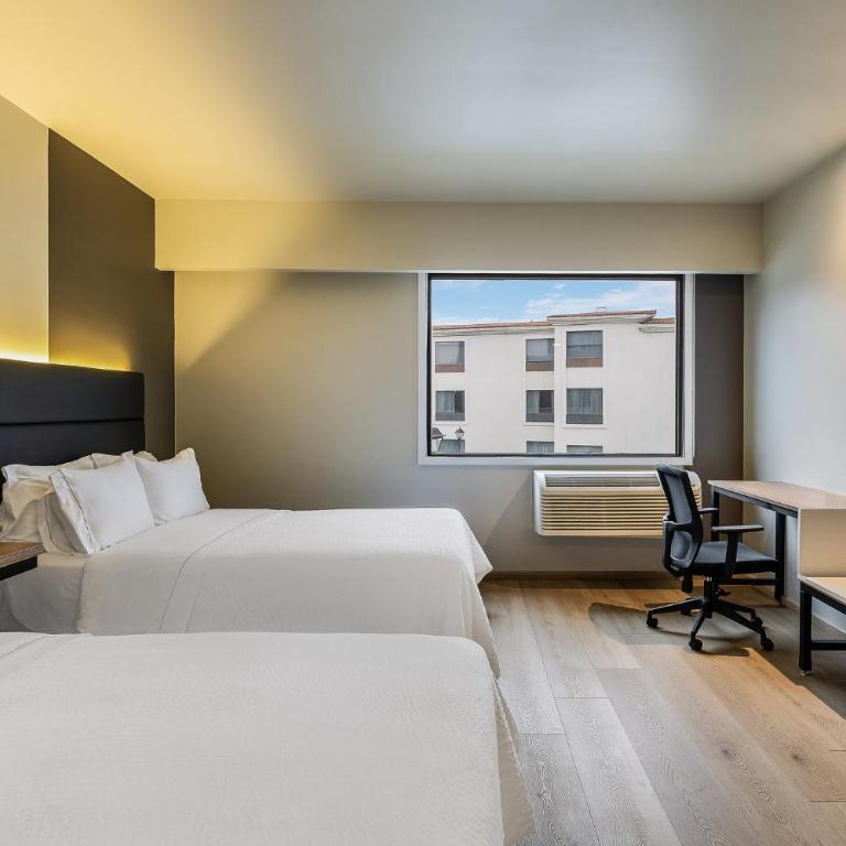 Fiesta Inn Monterrey la Fe - Deluxe Double Room - 1