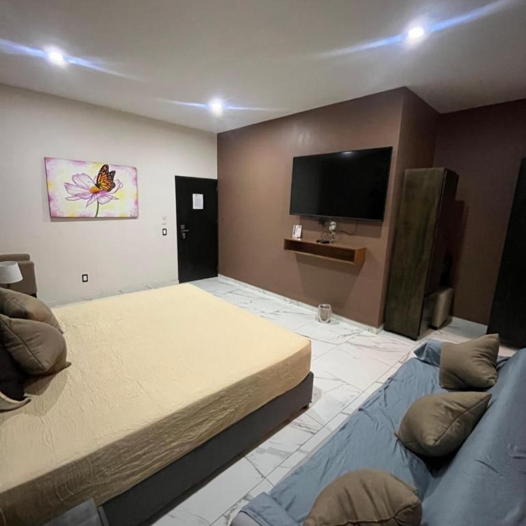 Kolombrini Hotel - Large Double Room - 2