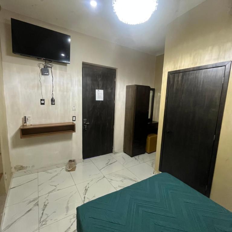 Kolombrini Hotel - Standard Double Room - 7