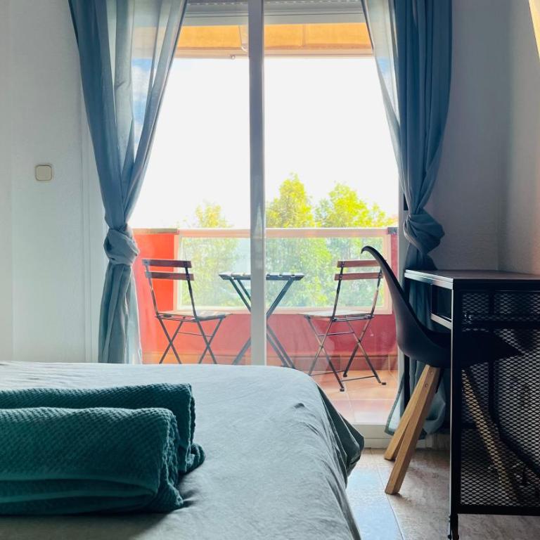 Bueno, bonito y barato Benalmádena Costa - Two-Bedroom Apartment - 4