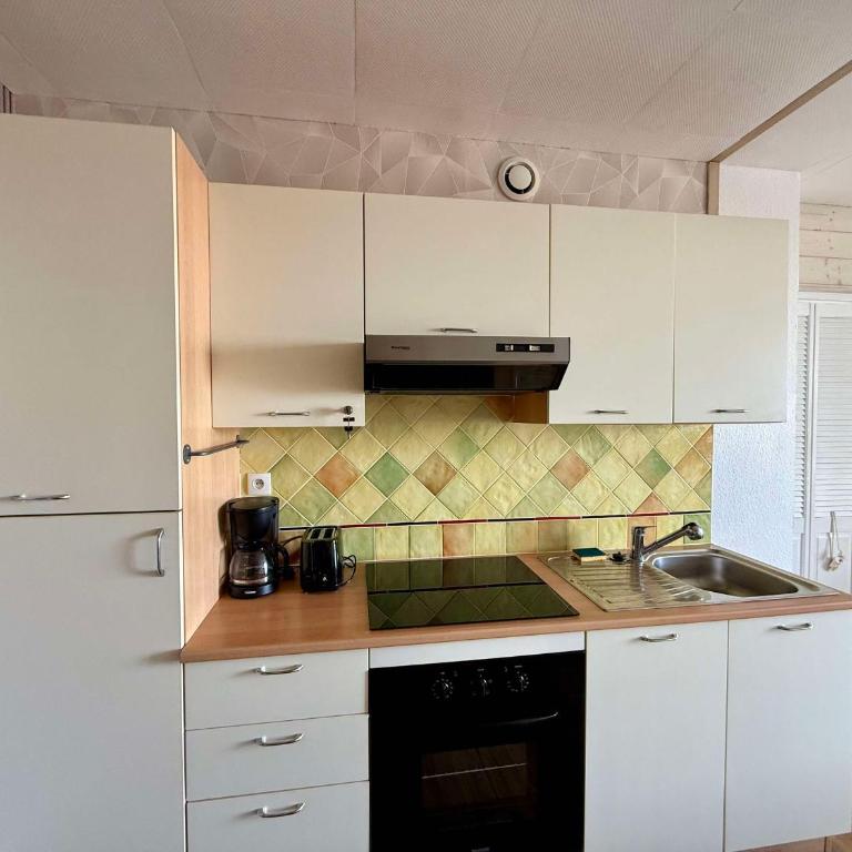 Appartement au bord de la mer avec parking à Saint-Hilaire-de-Riez - FR-1-652-55 - Apartment - 3