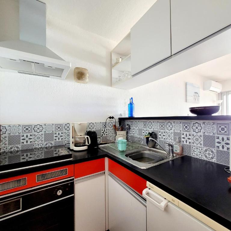 Beau studio cabine avec parking et climatisation, idéal pour 4 personnes - FR-1-794-161 - Appartamento - 2