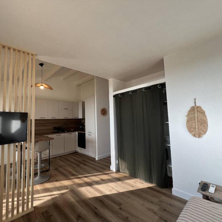 Villa T3 rénovée, 4 pers, face mer, clim, WiFi, Port Leucate - FR-1-81-633 - Villa - 4