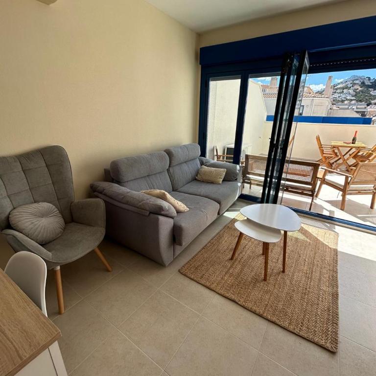 Céntrico Ático Duplex Piscina 3 dormitorios - Julio y agosto entradas y salidas en SABADO - Apartamento de 3 dormitorios - 72