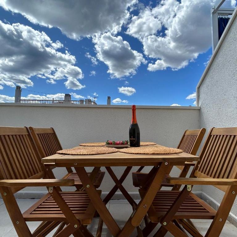 Céntrico Ático Duplex Piscina 3 dormitorios - Julio y agosto entradas y salidas en SABADO - Apartamento de 3 dormitorios - 74