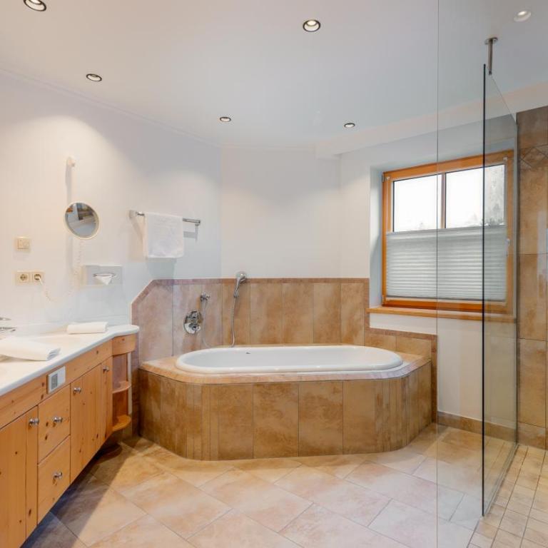 Wellnesshotel Eggerwirt - Suite mit 2 Schlafzimmern - 3